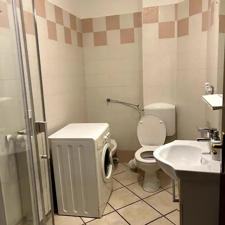 Apartment Dandy's